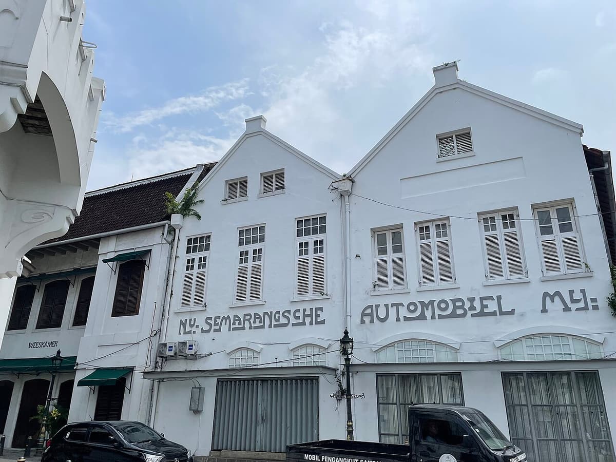 A white Dutch colonial building in Semarang’s Kota Lama old town